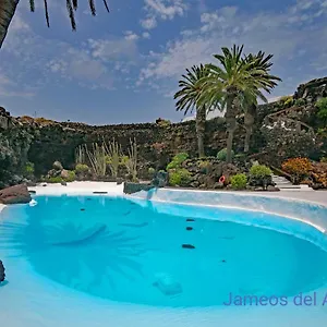 https://magmamia.in-canary-islands.com